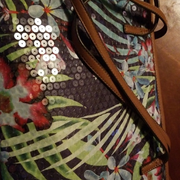 Purse - Picture 3 of 5